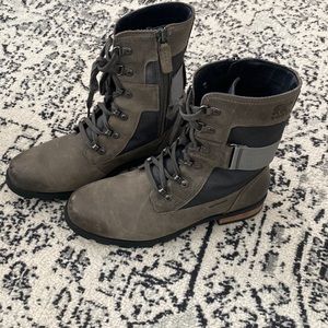 Women’s Sorel Boots size 9